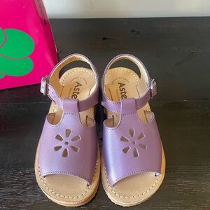 ASTER NEW boutique French girls Toddler sandals. Euro 27